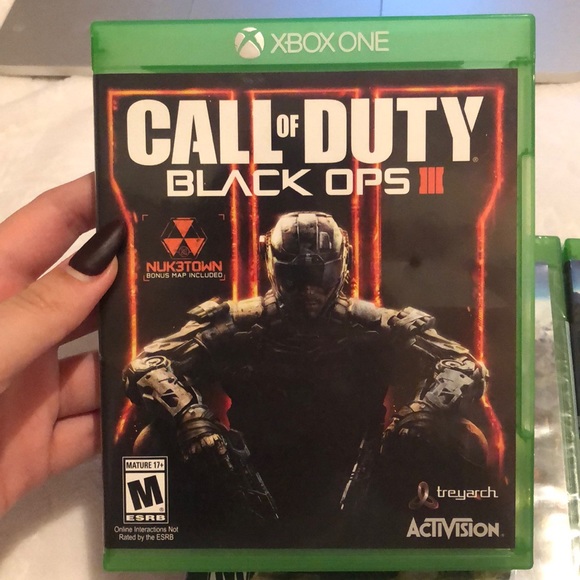 XBOX ONE GAME CALL OF DUTY - Picture 1 of 3